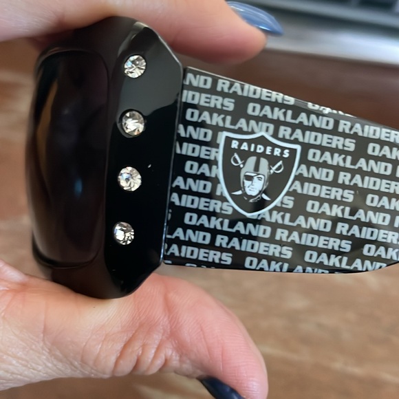 Oakland Raiders FSG125W Raiders black sunglasses with logo arms - Picture 9 of 16